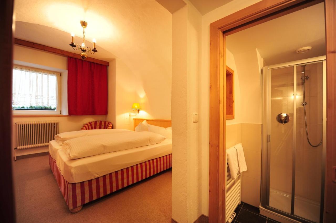 Hotel Krone Матрай-на-Бреннере Экстерьер фото