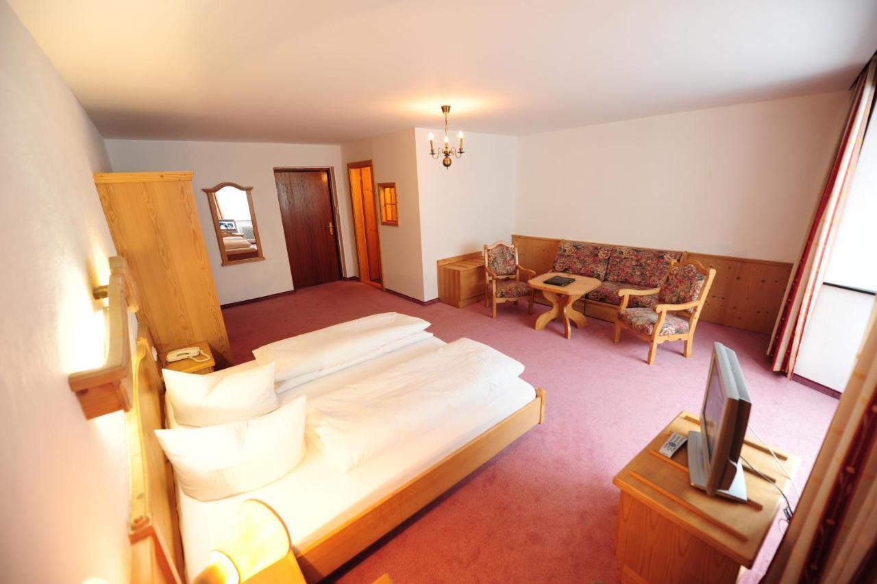 Hotel Krone Матрай-на-Бреннере Экстерьер фото