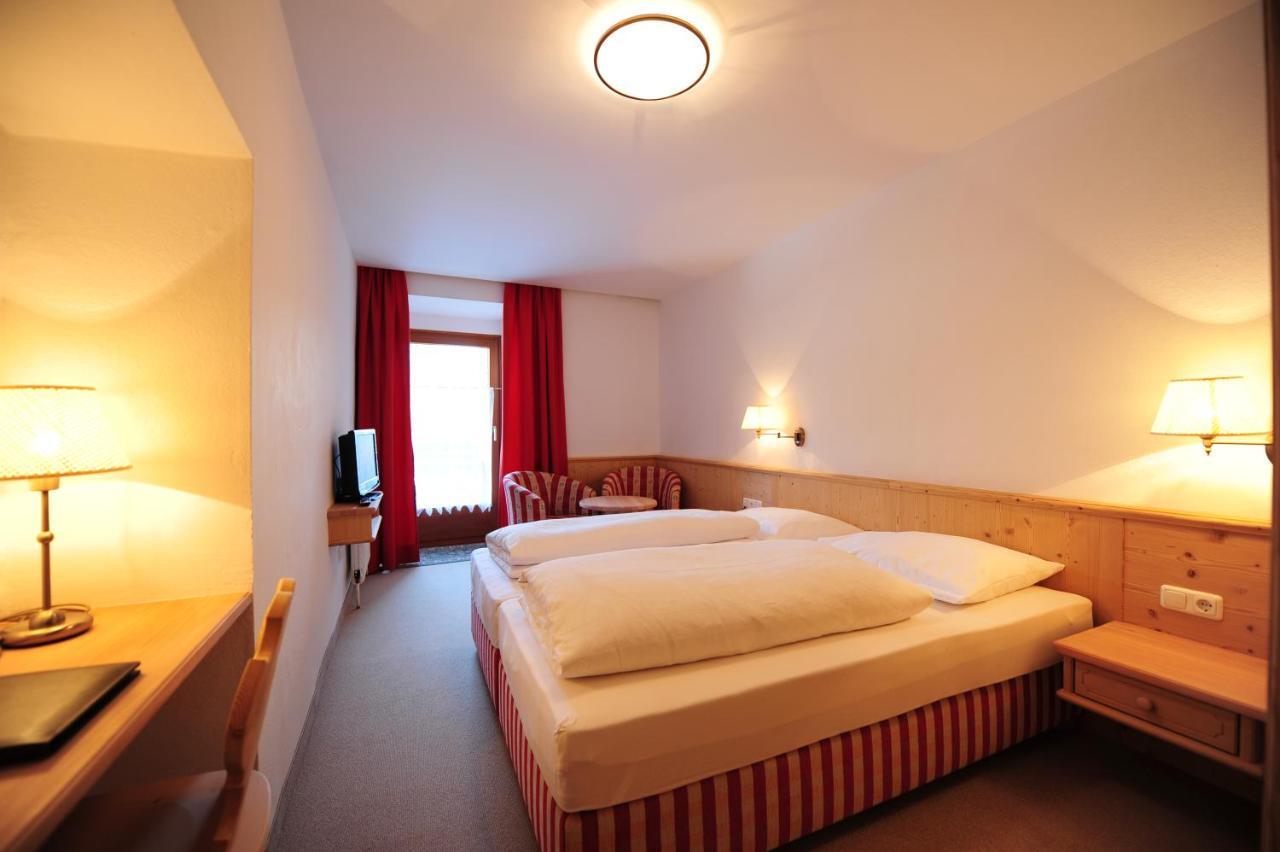 Hotel Krone Матрай-на-Бреннере Экстерьер фото